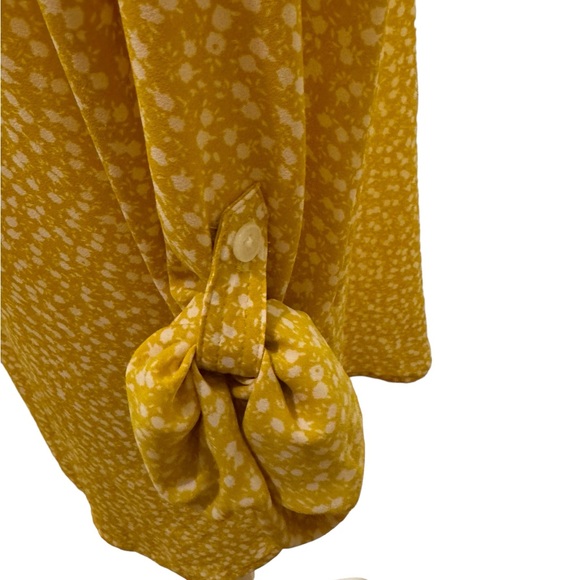 Ann Taylor Loft marigold printed blouse. Size M. EUC - Picture 6 of 8